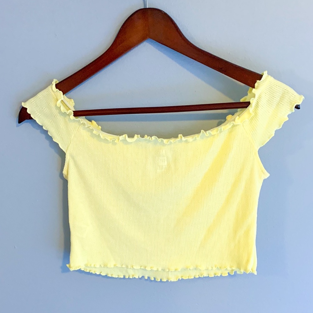 Me to We yellow ribbed crop top - Picture 2 of 3